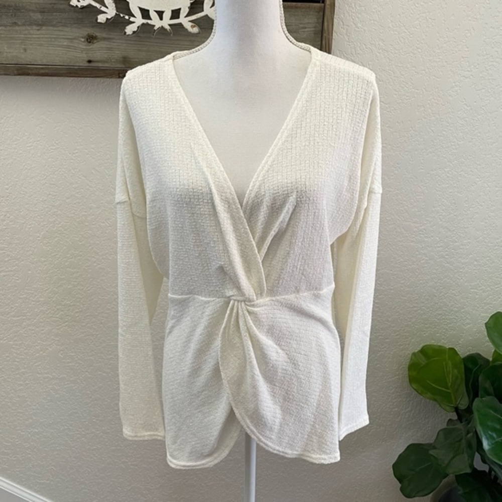 Brittany Humble HSN off white twist‎ front long sleeve top size L
